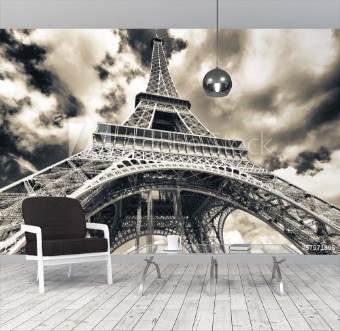 Picture of The tower from below